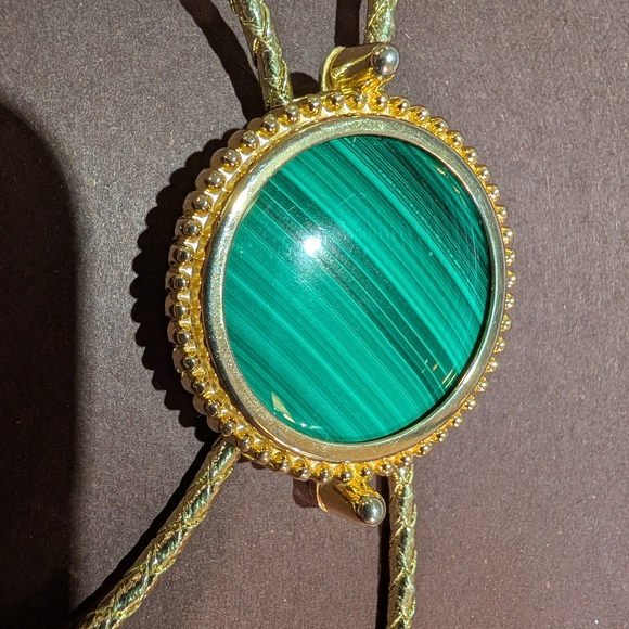 Vintage Gold and  Natural Malachite Bolo Necklace - Picture 2 of 6